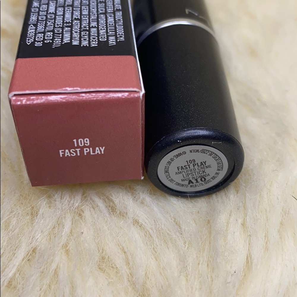 2/$25 💄MAC Fast Play Amplified Creme Lipstick 💄 - Picture 7 of 8